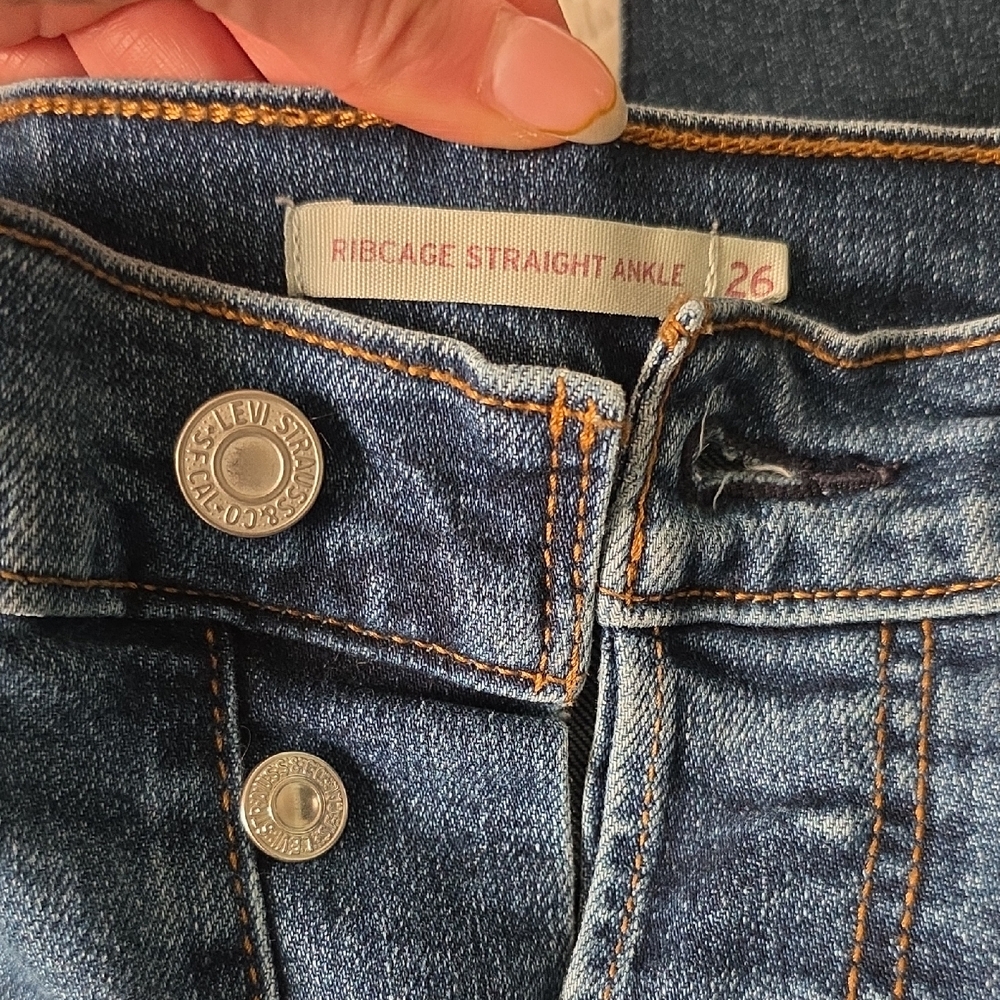 Levi's High Rise Indigo Jeans - Picture 11 of 16